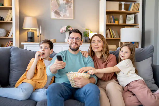 IPTV na Roku TV: Chega de Sofrimento! Meu Teste Gratuito Vai Mudar Seu Jogo.